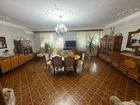 5 otaqlı köhnə tikili - Gənclik m. - 115 m²