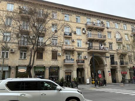 Elan №5997447 - Bakı, Nizami m., 3 otaqlı, 100 m², 2/5 mərtəbə