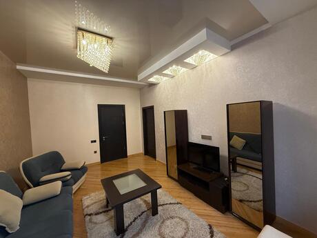 3 otaqlı köhnə tikili - Nizami m. - 100 m²