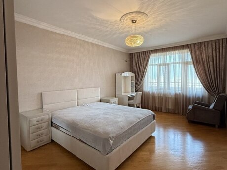 3 otaqlı mənzil, 176 m², Əhmədli: 420 000 ₼ 2