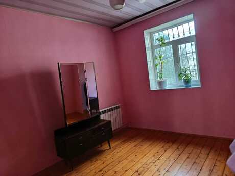 3 otaqlı köhnə tikili - Lökbatan q. - 74 m²