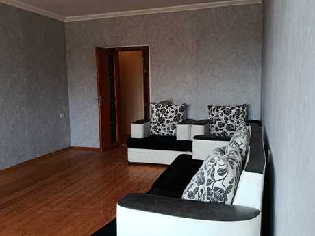 3 otaqlı köhnə tikili - Lökbatan q. - 74 m²
