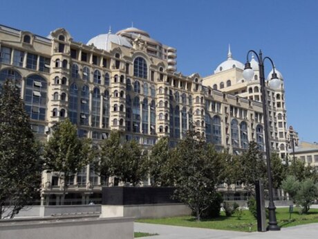 4-комн. вторичка - м. Низами - 120 м²