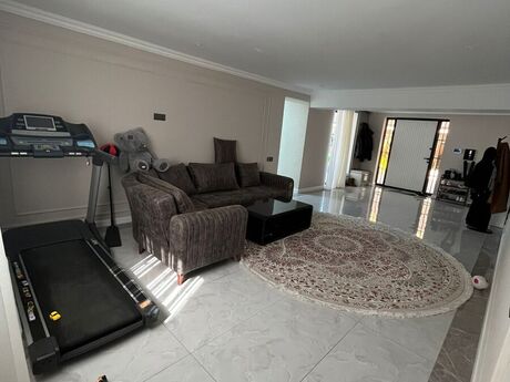 6 otaqlı həyət evi/bağ evi - Abşeron r. - 207 m²
