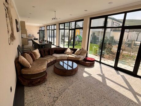 6 otaqlı həyət evi/bağ evi - Abşeron r. - 207 m²