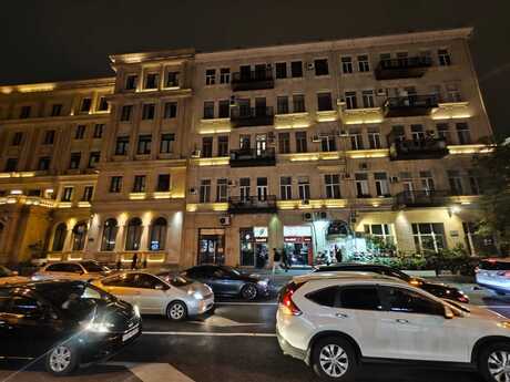 Elan №5997712 - Bakı, Nəsimi r., 3 otaqlı, 70 m², 3/5 mərtəbə