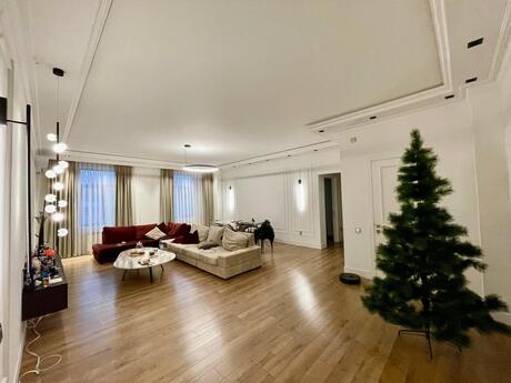 Объявление №5997742 - Баку, м. Сахил, 3-комн., 150 м², 5/17 этаж