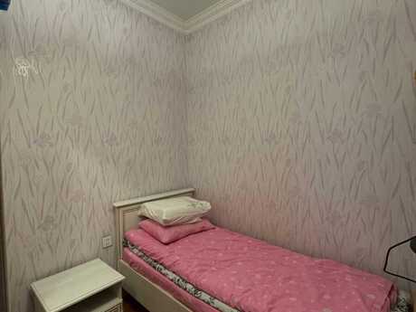 2-комн. вторичка - м. Элмляр Академиясы - 35 м²