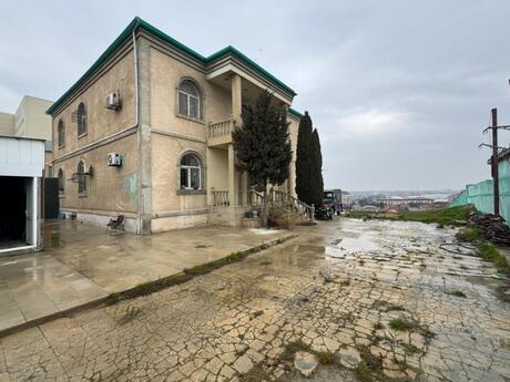 8 otaqlı həyət evi/bağ evi - Qara Qarayev m. - 600 m²