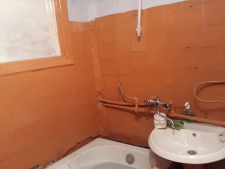 3 otaqlı köhnə tikili - İnşaatçılar m. - 78 m²