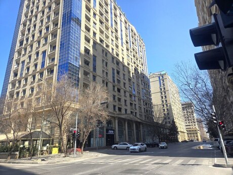 2 otaqlı yeni tikili - 8 Noyabr m. - 90 m²