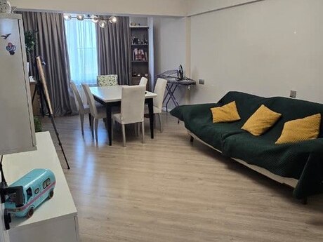 3 otaqlı köhnə tikili - Nəriman Nərimanov m. - 70 m²