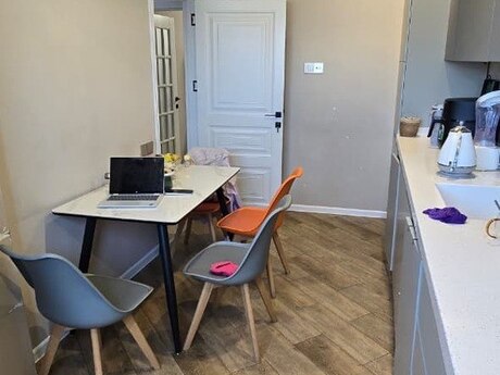 3 otaqlı köhnə tikili - Nəriman Nərimanov m. - 70 m²