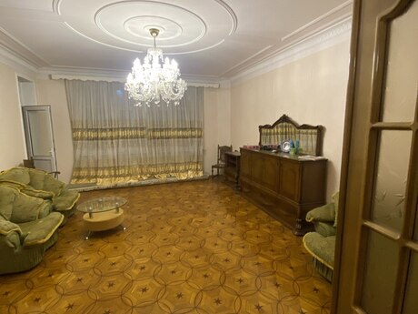 Объявление №5998461 - Баку, м. Мемар Аджеми, 4-комн., 180 м², 2/10 этаж