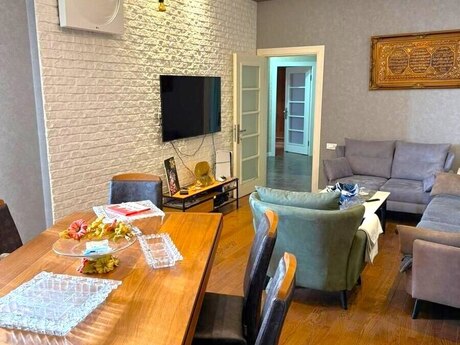 3 otaqlı yeni tikili - 8 Noyabr m. - 115 m²