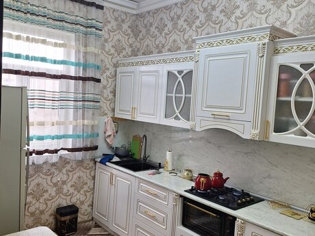 6 otaqlı həyət evi/bağ evi - Masazır q. - 320 m²