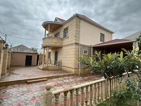 4 otaqlı həyət evi/bağ evi - Müşfiqabad q. - 200 m²
