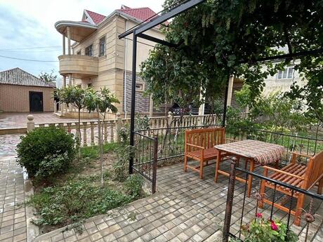 4 otaqlı həyət evi/bağ evi - Müşfiqabad q. - 200 m²
