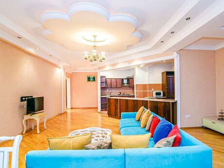 2 otaqlı yeni tikili - 28 May m. - 110 m²