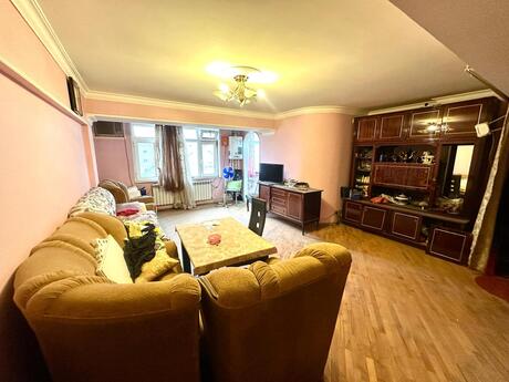 3 otaqlı köhnə tikili - İçəri Şəhər m. - 70 m²