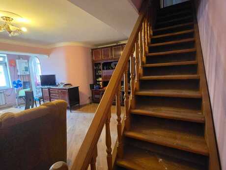 3 otaqlı köhnə tikili - İçəri Şəhər m. - 70 m²