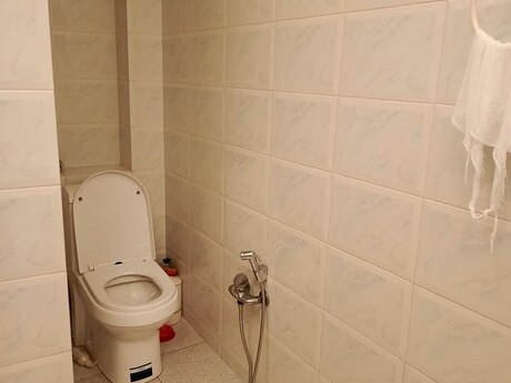 4 otaqlı köhnə tikili - Nəriman Nərimanov m. - 190 m²