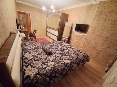 6 otaqlı köhnə tikili - Əhmədli m. - 130 m²