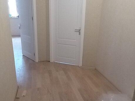 Satılır 3 otaqlı yeni tikili 86 m², Binə q.