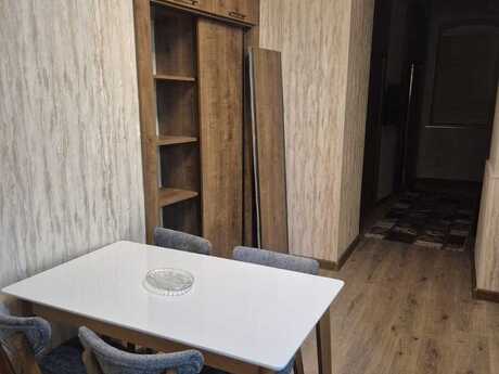 Elan №5999038 - Bakı, İçəri Şəhər m., 2 otaqlı, 56 m², 1/2 mərtəbə