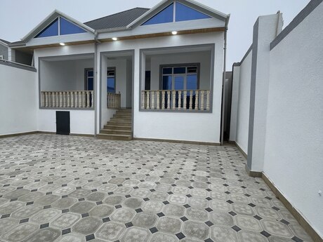 4 otaqlı həyət evi/bağ evi - Hövsan q. - 140 m²