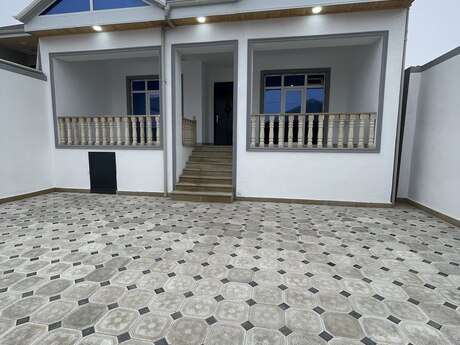 4 otaqlı həyət evi/bağ evi - Hövsan q. - 140 m²