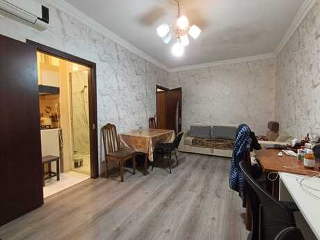 2 otaqlı köhnə tikili - Azadlıq Prospekti m. - 55 m²