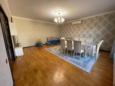7 otaqlı həyət evi/bağ evi - Bülbülə q. - 288 m²