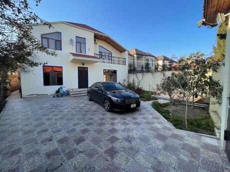7 otaqlı həyət evi/bağ evi - Bülbülə q. - 288 m²