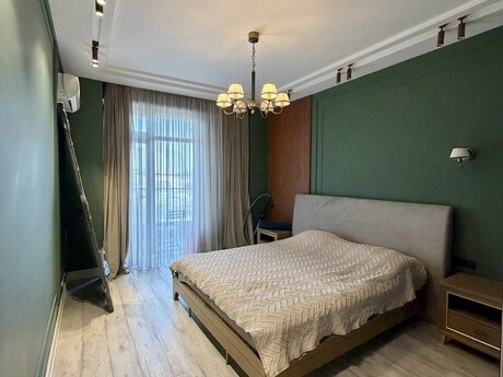 3 otaqlı yeni tikili - 8 Noyabr m. - 145 m²