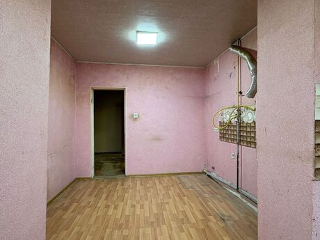 4 otaqlı köhnə tikili - Bakıxanov q. - 100 m²