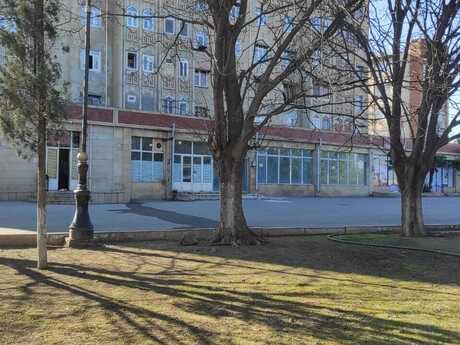 Satlr 3 otaql khn tikili 91.4 m, Gnc