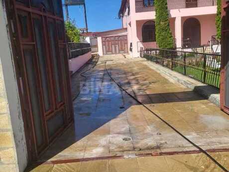 4 otaqlı həyət evi/bağ evi - Şamaxı - 340 m²