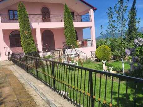 4 otaqlı həyət evi/bağ evi - Şamaxı - 340 m²