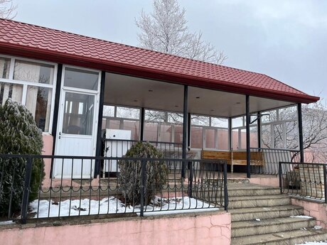 4 otaqlı həyət evi/bağ evi - Şamaxı - 340 m²
