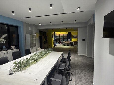 3-комн. офис - м. Насими - 250 м²