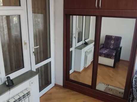 2 otaqlı köhnə tikili - Elmlər Akademiyası m. - 55 m²