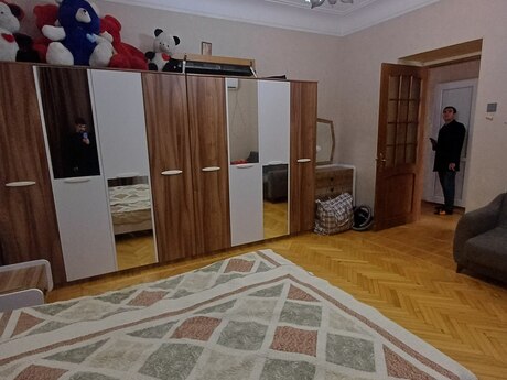 Elan №5966357 - Bakı, Nəsimi r., 3 otaqlı, 100 m², 4/6 mərtəbə