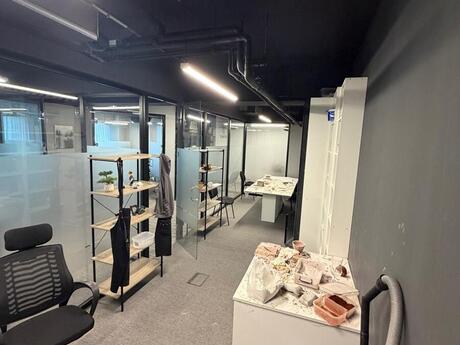 5 otaqlı ofis - Elmlər Akademiyası m. - 121 m²