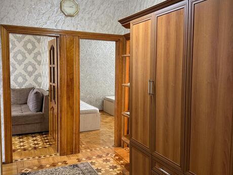 3 otaqlı köhnə tikili - Bakıxanov q. - 81 m²