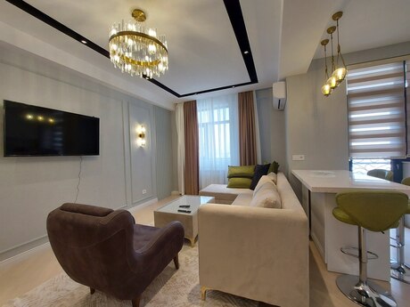 2 otaqlı yeni tikili - Şah İsmayıl Xətai m. - 90 m²