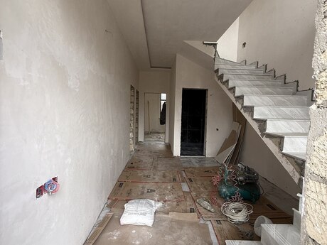 5 otaqlı həyət evi/bağ evi - Masazır q. - 180 m²