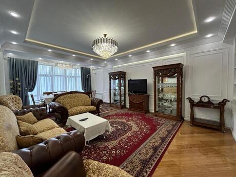 Elan №6000164 - Bakı, İnşaatçılar m., 4 otaqlı, 155 m², 14/19 mərtəbə