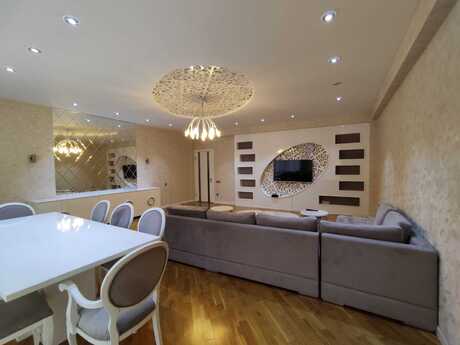 4 otaqlı yeni tikili - Nizami m. - 210 m²