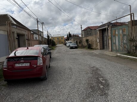 Satılır 5 otaqlı həyət evi/bağ evi 180 m², Binə q.